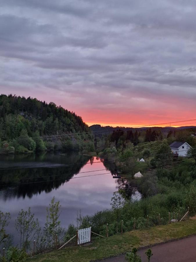 Glamping On Idyllic Lake, Paddle Boards & Rowboat พอร์ชกรุนน์ ภายนอก รูปภาพ