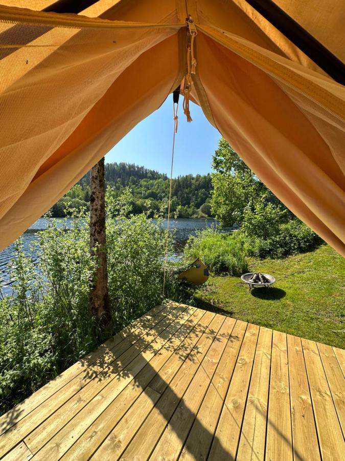 Glamping On Idyllic Lake, Paddle Boards & Rowboat พอร์ชกรุนน์ ภายนอก รูปภาพ