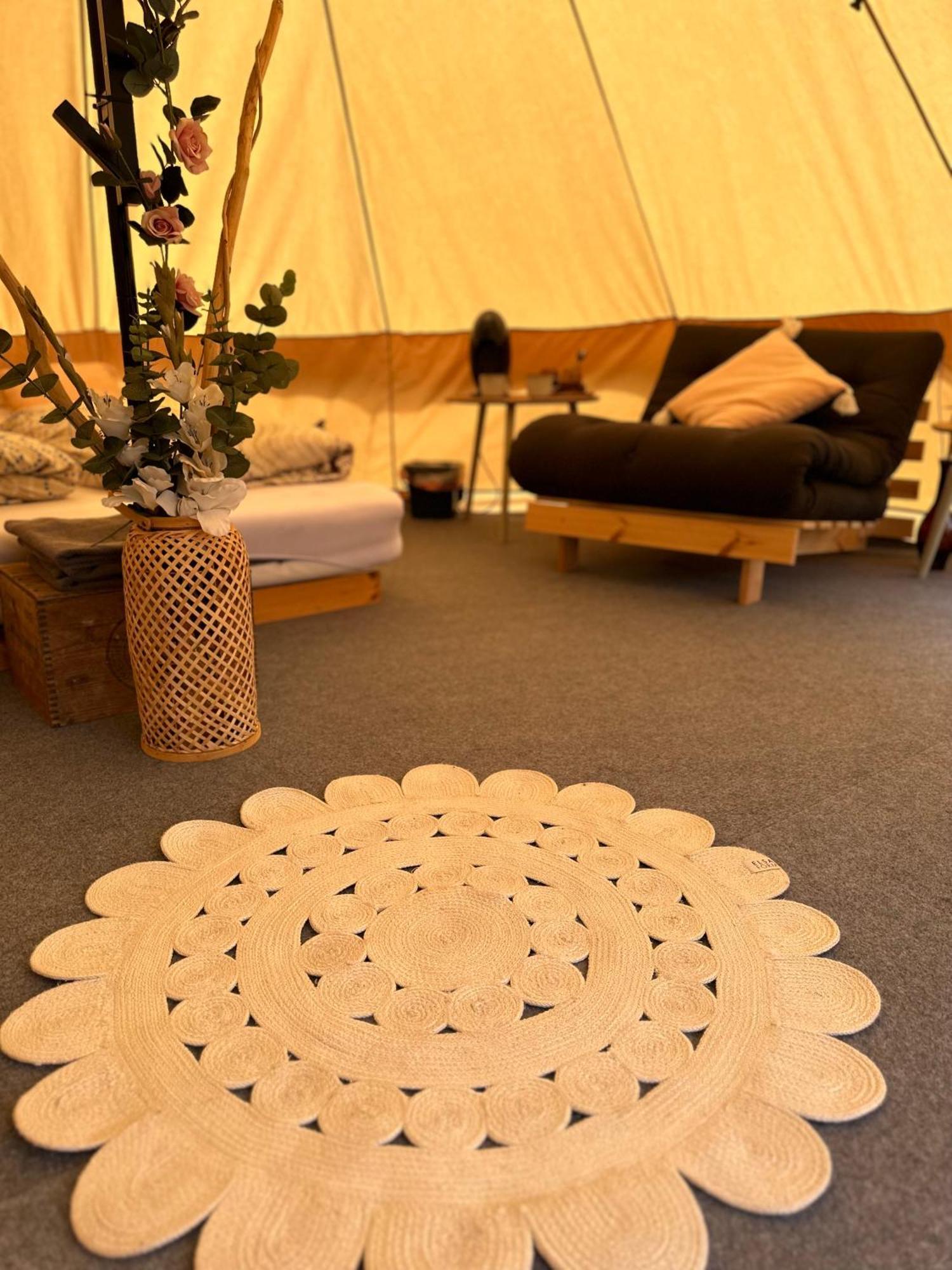 Glamping On Idyllic Lake, Paddle Boards & Rowboat พอร์ชกรุนน์ ภายนอก รูปภาพ