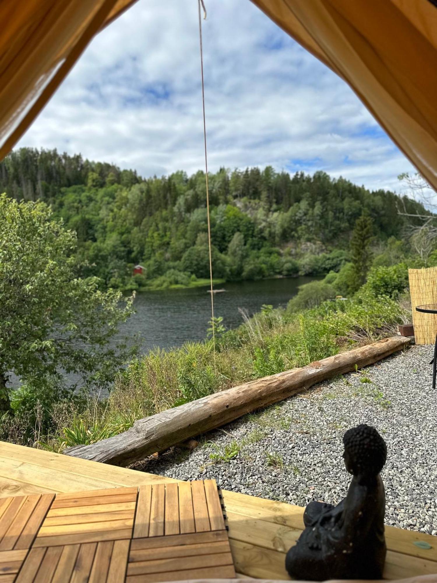 Glamping On Idyllic Lake, Paddle Boards & Rowboat พอร์ชกรุนน์ ภายนอก รูปภาพ